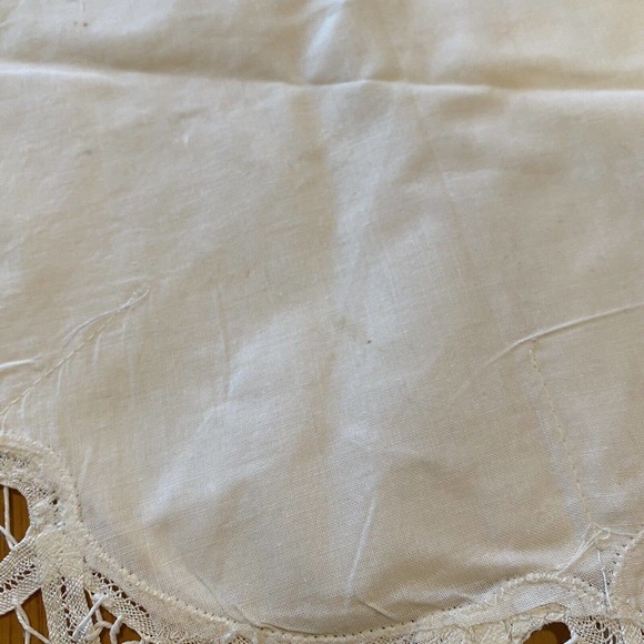 Vintage Belgian Lace Bread Warmer Bun Holder Scone Muffin Holiday Cottage 1940s - Picture 9 of 10